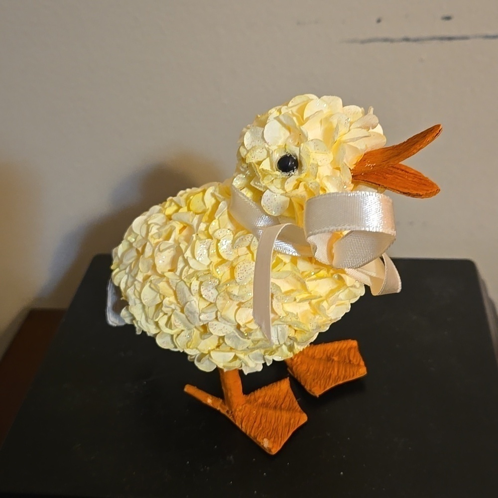 Easter Duck Paper Decoration NWOT